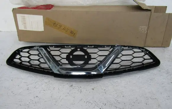 Nissan Micra Front grill 623103HN1A
