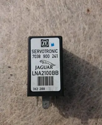 Jaguar XJ X300 Other relay LNA2100BB 7038900241 3X2288