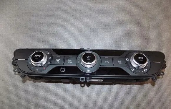 Audi RS5 Climate control unit 8W0820043P