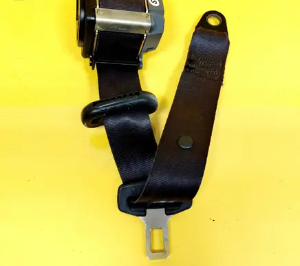 Rear seatbelt