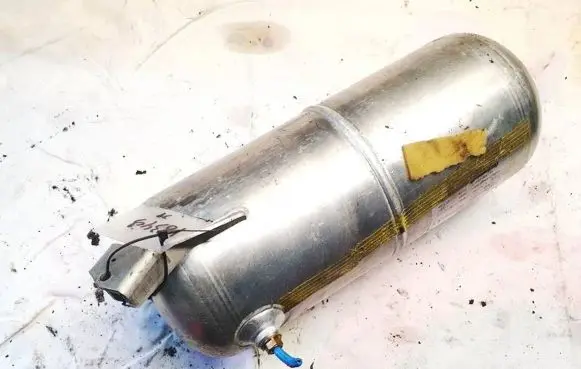 Audi Q7 4L Vacuum air tank 7l8616202a