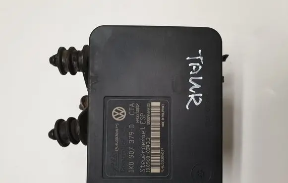 Volkswagen Touran I ABS Pump 1K0907379D 1K0614517B