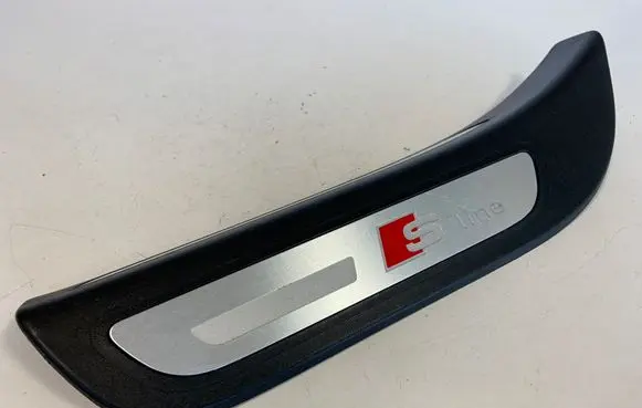 Audi Q5 SQ5 Rear sill trim cover 8R0853375C