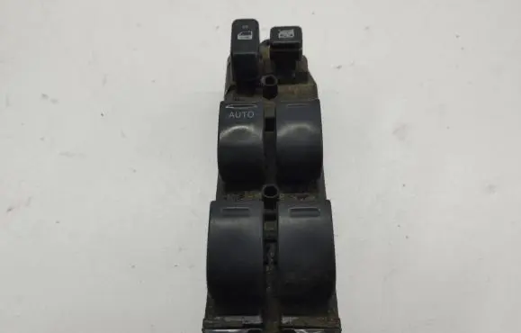 Toyota RAV 4 (XA20) Electric window control switch 8482042180