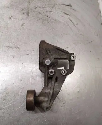 Mitsubishi Outlander Generator/alternator bracket 1801a061