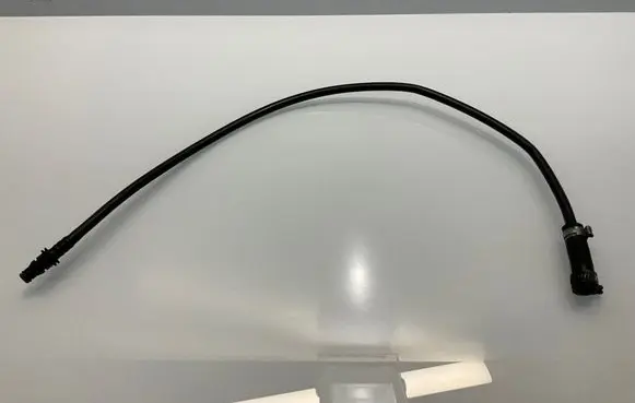 Engine coolant pipe/hose