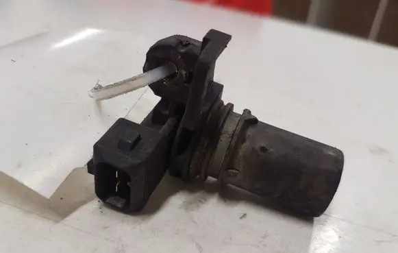 Ford Mondeo MK IV Crankshaft position sensor 1M5A 6C315AD
