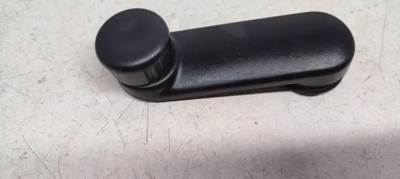 Renault Clio IV Rear door window winding handle 8200673745