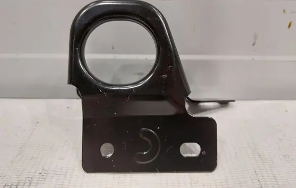 Radiator support slam panel bracket