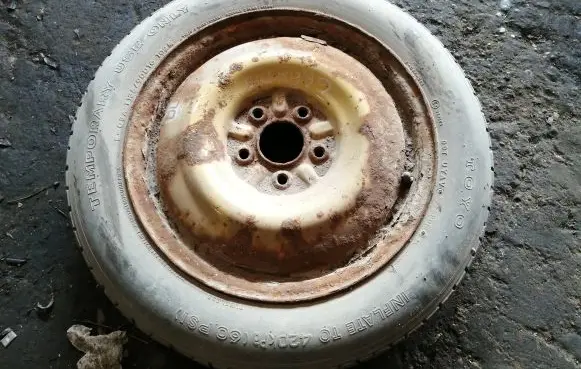 Mitsubishi Grandis R16 spare wheel 