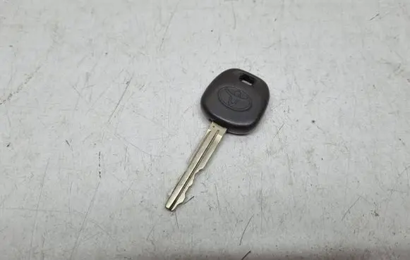 Toyota RAV 4 (XA20) Ignition key/card
