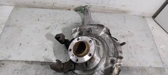 BMW 5 F10 F11 Front wheel hub 6775770