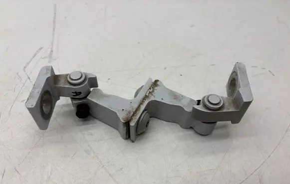 Skoda Fabia Mk3 (NJ) Front door upper hinge 8K0831401E A046573