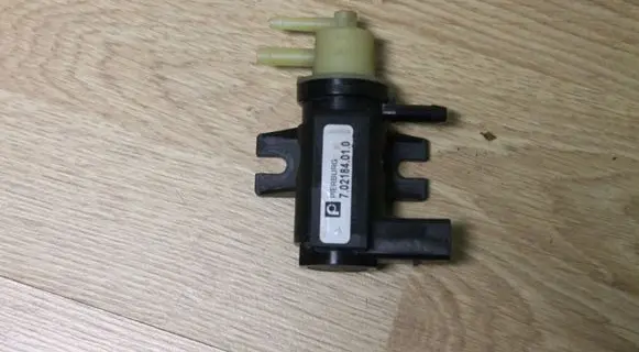 Volkswagen Golf IV Turbo solenoid valve 1J0906627A 702184010