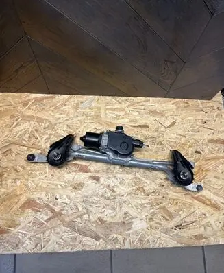 Mazda 2 Front wiper linkage and motor D09L6737X
