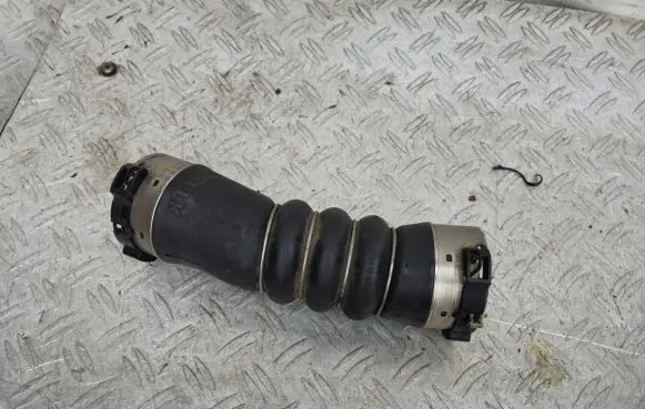 BMW 5 F10 F11 Intercooler hose/pipe 7800144