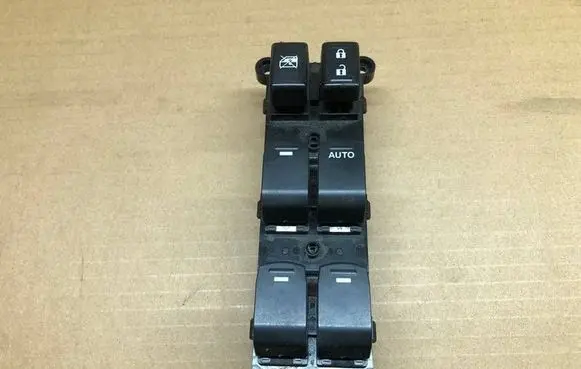 Suzuki Vitara (LY) Electric window control switch