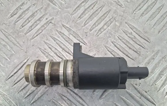 BMW X3 F25 Camshaft vanos timing valve 7622768