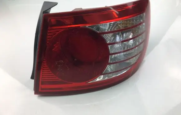 Hyundai Elantra Rear/tail lights 60207C
