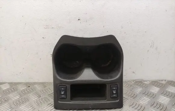 Cup holder front