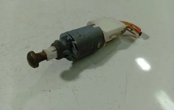 Renault Megane II Brake pedal sensor switch 8200168238