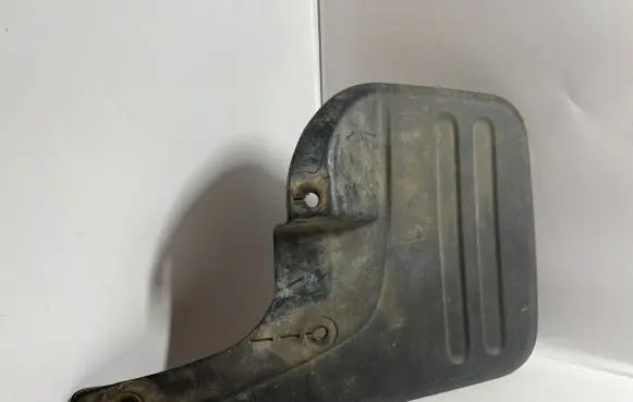 Toyota Hilux (AN10, AN20, AN30) Front mudguard 766220K040