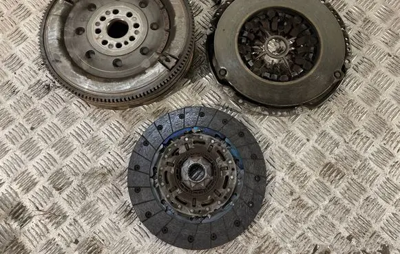 Toyota RAV 4 (XA40) Clutch set kit D250MM