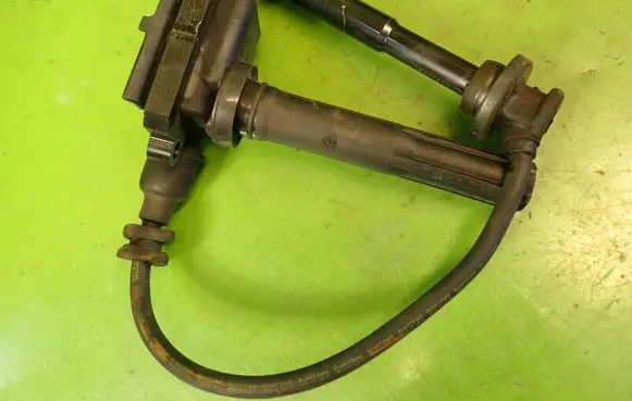 Suzuki Swift I High voltage ignition coil 83E1 5Y03 2011