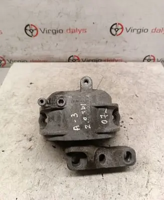 Audi A3 S3 8P Engine mount bracket 1K0199262AT