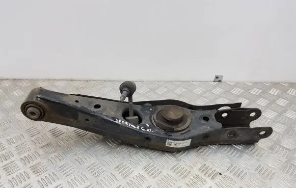 KIA Sportage Rear upper control arm/wishbone 55220D3050 RQ30F023102 081850