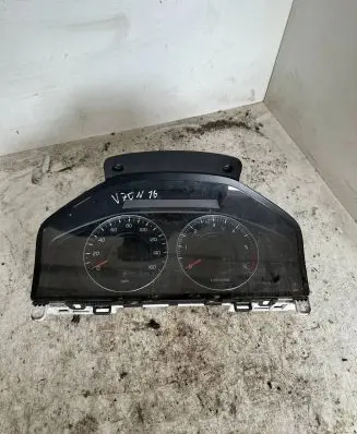 Volvo V70 Speedometer (instrument cluster) 31254540aa
