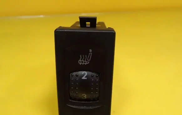 Volkswagen PASSAT B5 Seat heating switch 3B0963563