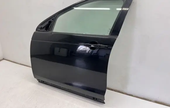 Land Rover Discovery Sport Front door 