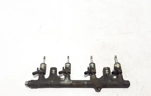 Audi A7 S7 4K8 Fuel main line pipe 06Q133317B