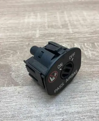 Volvo V70 Passenger airbag on/off switch 30658737