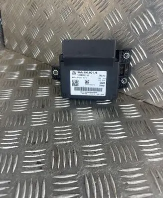 Volkswagen PASSAT B7 Hand brake control module 3AA907801H GN00090662N 18491001A