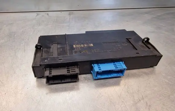 BMW 1 E81 E87 Comfort/convenience module 6983304 001070 10681810