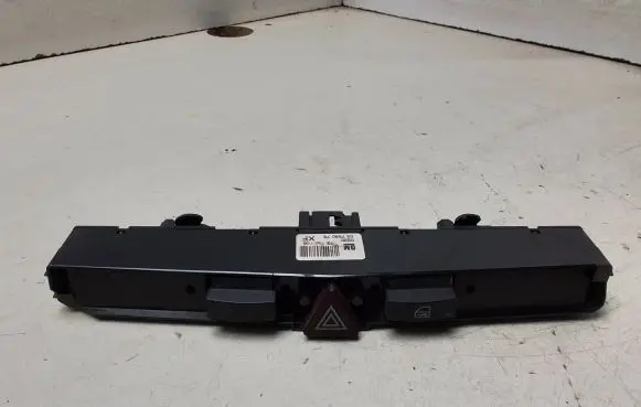 Opel Astra H Hazard light switch 03758075 13100105