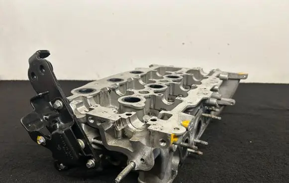 Land Rover Range Rover Sport L320 Engine head PM9X20