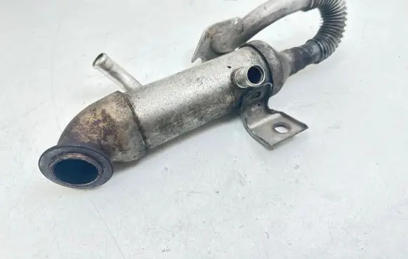 Ford Focus EGR valve cooler 2M509F463AB