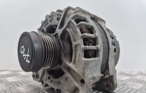 Mercedes-Benz CLA C117 X117 W117 Generator/alternator A0009061903