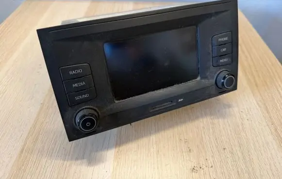 Seat Leon (5F) Radio/CD/DVD/GPS head unit 5F0035888B