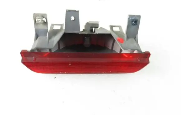 Toyota Yaris Verso Third/center stoplight