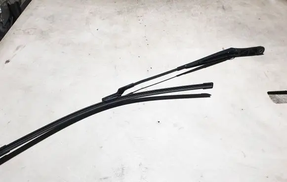 Volkswagen Touran II Front wiper blade arm 2K1955409B
