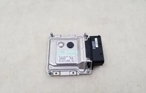 KIA Ceed Engine control unit/module 391192B300