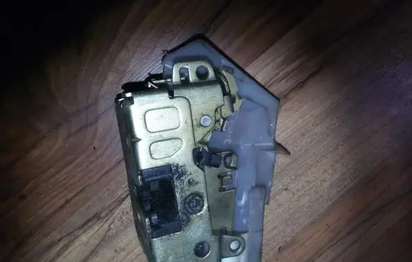 Renault Scenic I Front door lock