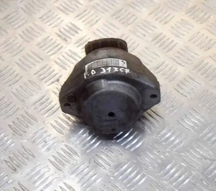 BMW 6 E63 E64 Engine mount bracket 6762608