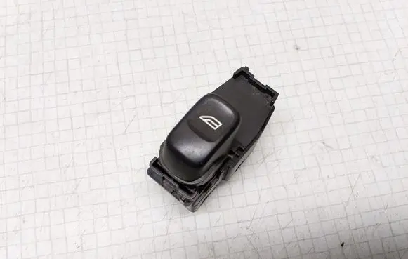 Volvo V70 Electric window control switch 30658696