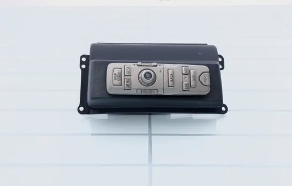 Toyota Avensis T250 On-board computer control switch 8682520010 CYHS6200A H95047961