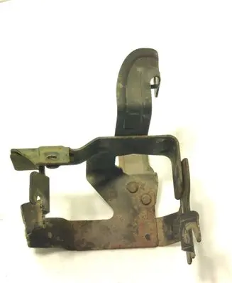 Volvo V60 Power steering pump mounting bracket 31429295 A0046536 C6S4B